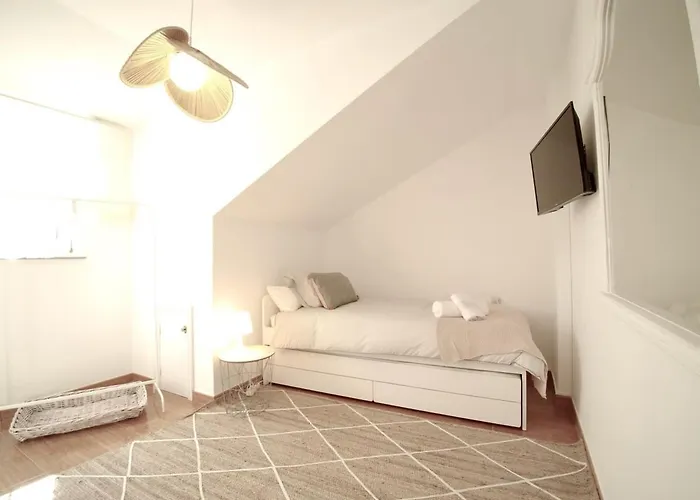 Alpstuga The Cliffs - Le Nid De Martina Porto do Barqueiro