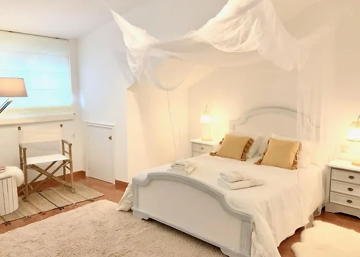 The Cliffs - Le Nid De Martina *