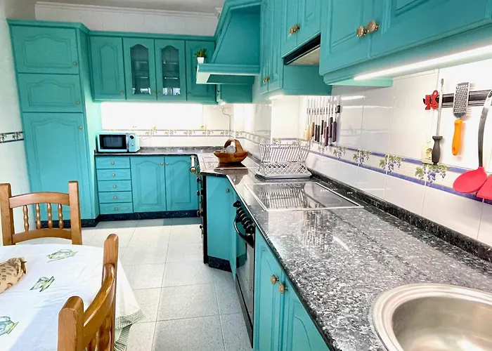 The Cliffs - Le Nid De Martina